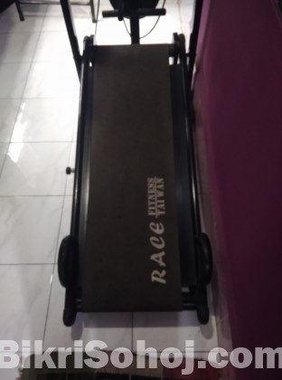 Race Fitness Taiwan (Treadmill)